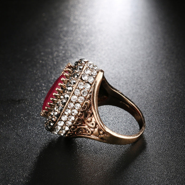 Exquisite Ladies Ring