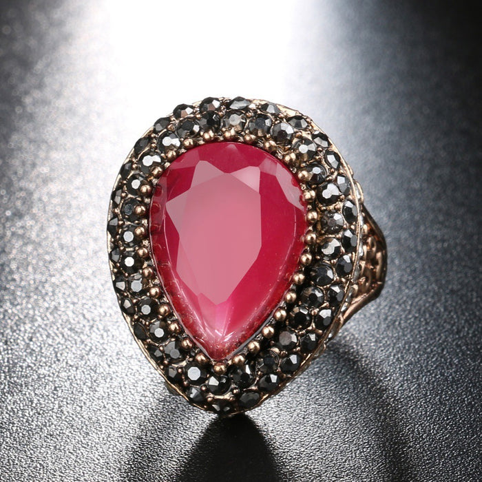 Exquisite Ladies Ring