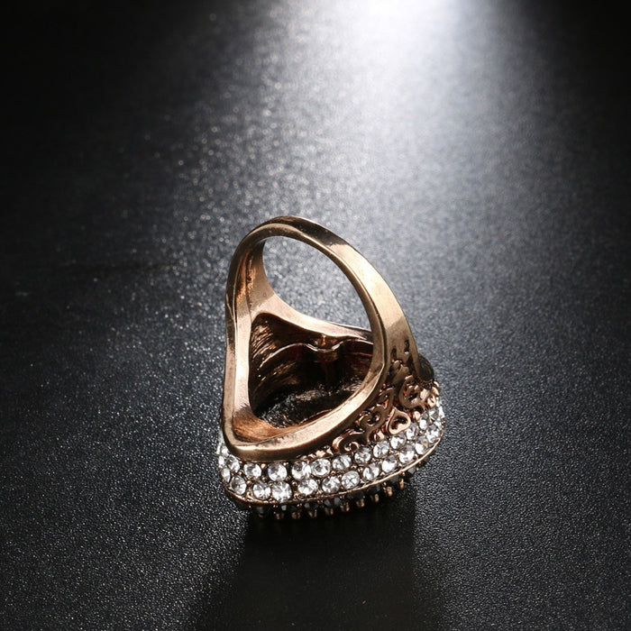 Exquisite Ladies Ring
