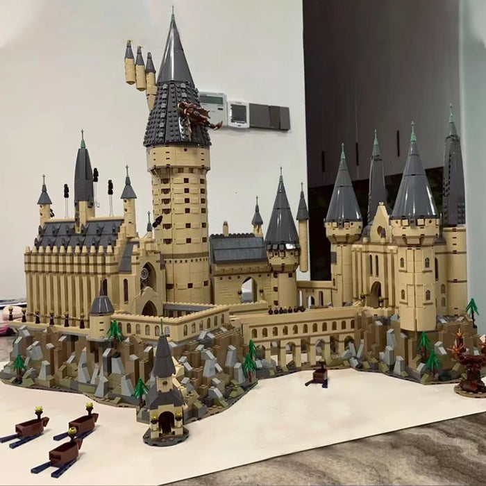 Movie Classics 16060 Magic School Castle Model 6120pcs Modular