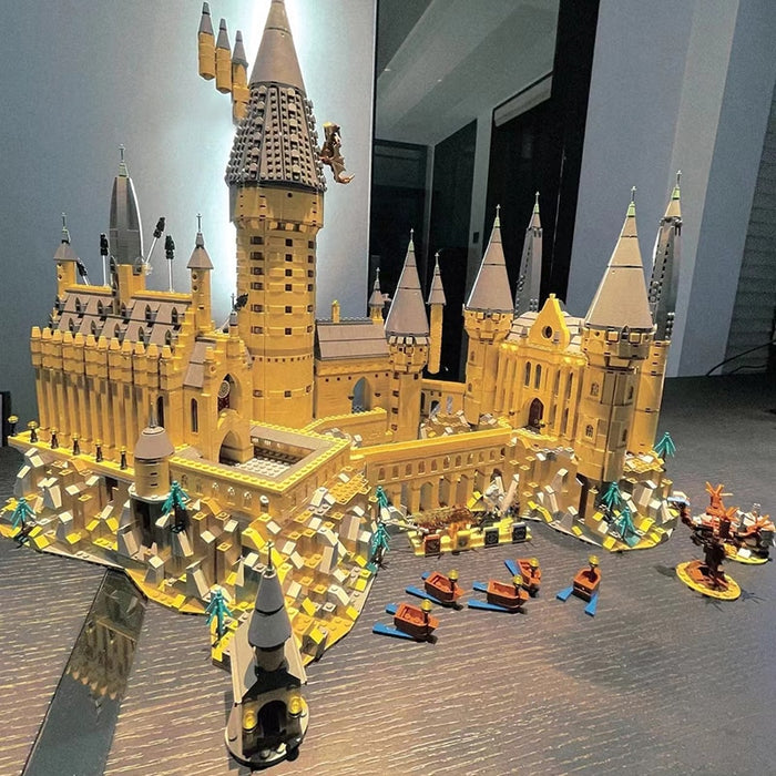 Movie Classics 16060 Magic School Castle Model 6120pcs Modular
